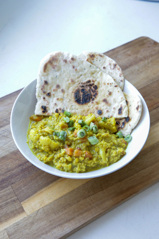 Cauliflower Red Lentil Dahl with Naan (v)